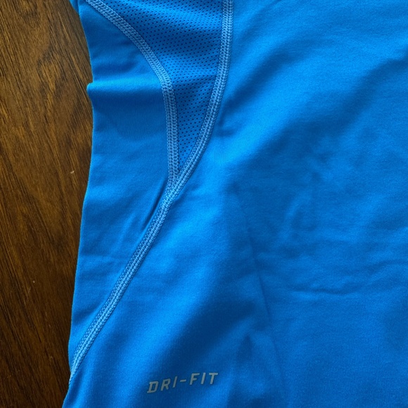 Nike women’s Dri-Fit tshirt- size S- blue - Picture 4 of 5